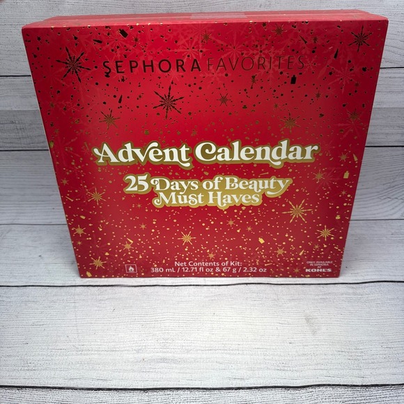 Sephora Favorites Advent Calendar 25 Days of Beauty Must Haves Holiday Gift - Picture 1 of 4